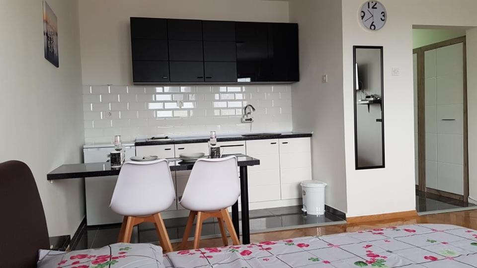 Central View Apartment Skopje Zewnętrze zdjęcie